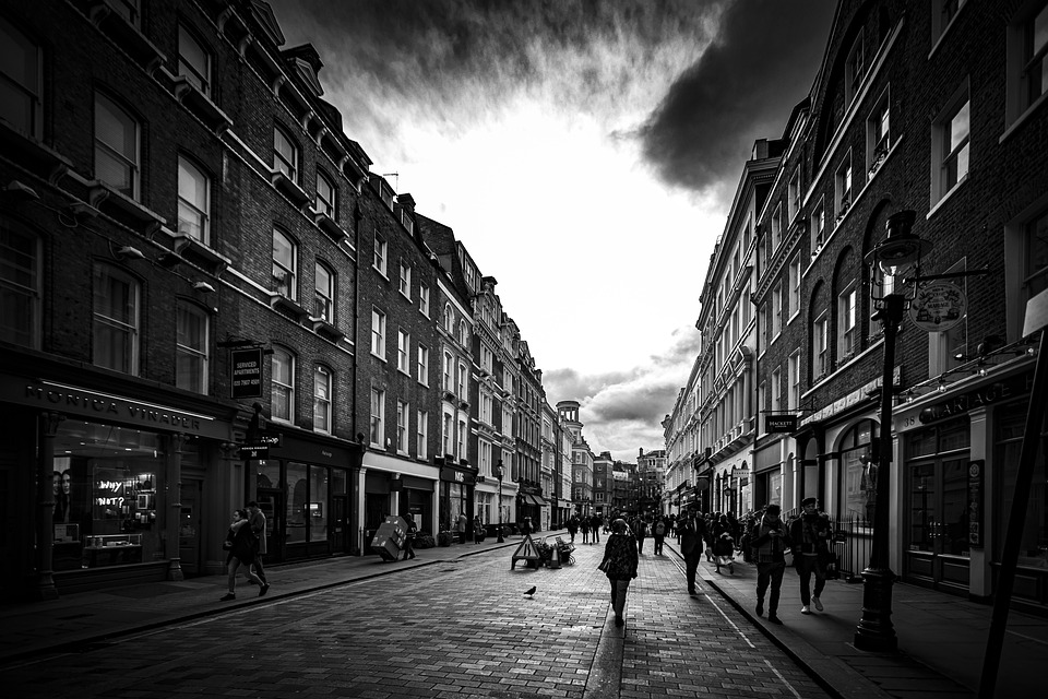 Grayscale’s Legal Victory and Supportive Political Landscape Boost Bitcoin’s Price