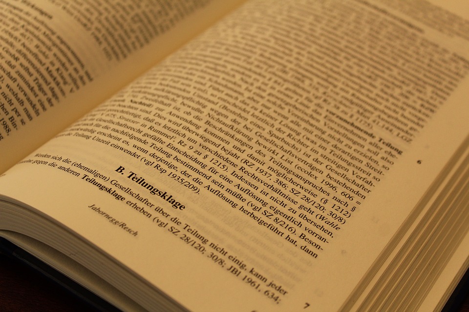 Klage gegen Uniswap abgewiesen: Gericht findet keine Grundlage für Sammelklage.