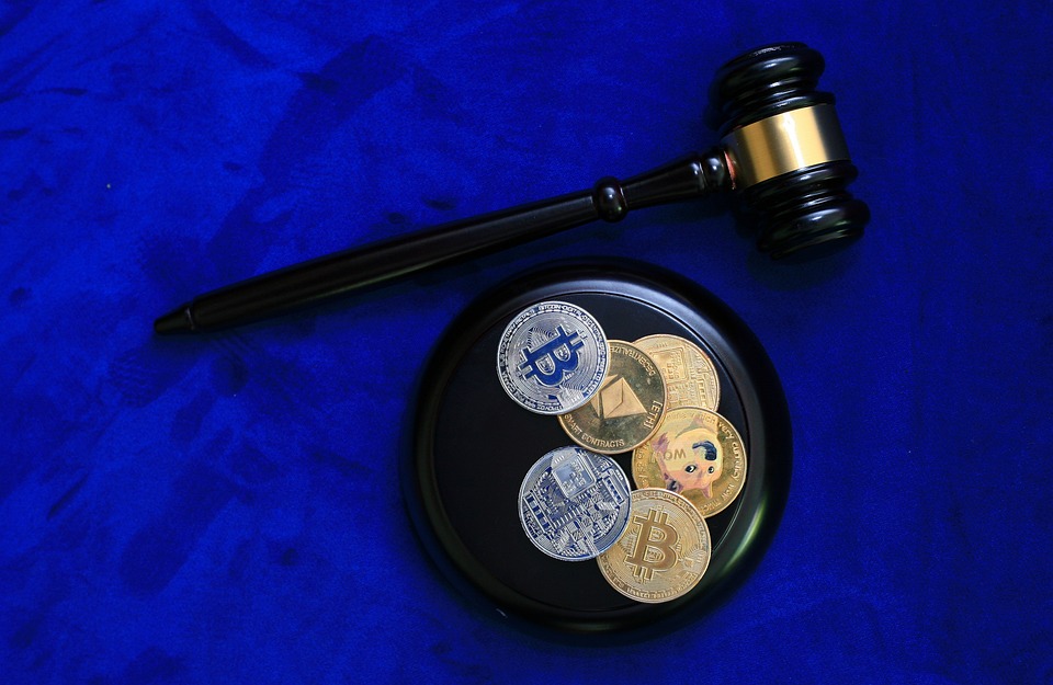 Bitcoin bleibt in engem Bereich zwischen $25.800 und $26.000, während die SEC gezwungen sein könnte, Spot-Bitcoin-ETF-Anträge zu genehmigen, so ein Bericht von JPMorgan