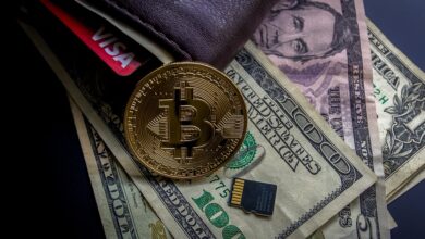 Bitcoin, Ether remain under key levels; Sol leads gains in top 10 cryptos