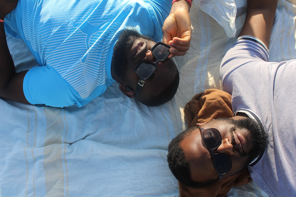 Dogecoin überholt Cardano in der Marktkapitalisierungs-Rangliste – Zeit zum Kauf?