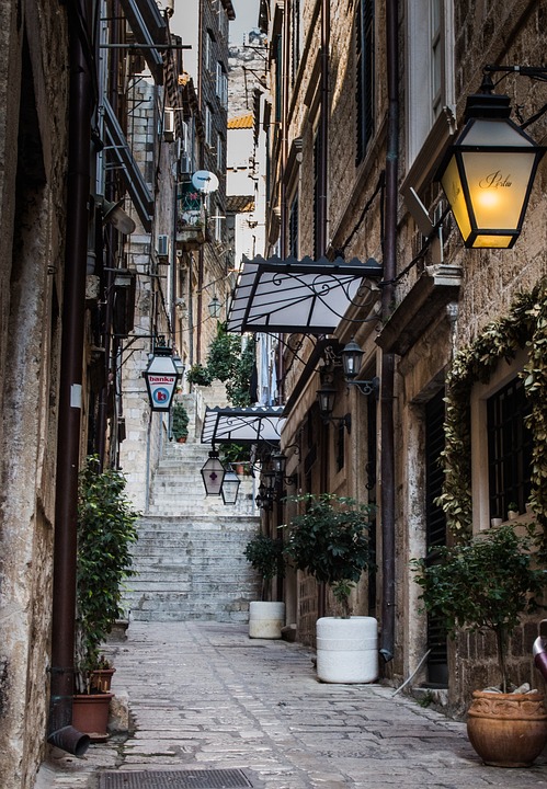 TRON ($TRX) und InQubeta ($QUBE): Wie diese DeFi-Projekte gegen den Trend starke Gewinne erzielen und die Zukunft der Kryptowährungen prägen.