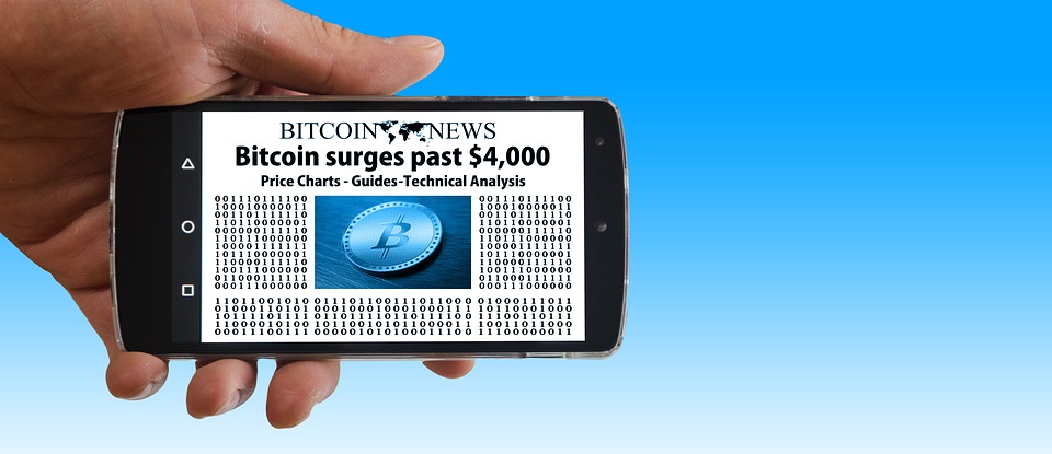 Bitcoin leidet unter niedriger Volatilität, während einige Kryptowährungen gemischte Bewegungen zeigen und XRP von zwei Rechtsstreit-Siegen profitiert.