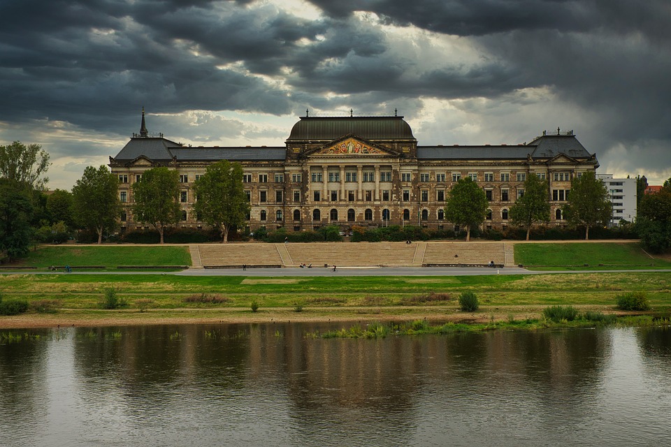 Finanzministerium erwägt Maßnahmen gegen Kryptowährungs-„Mixer“ zur Bekämpfung der Geldwäscheaktivitäten von Hamas und anderen Terrorgruppen.