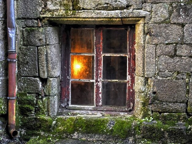 Bank Insider Allegedly Forges Customers’ Signatures and Documents, Drains at Least $26,000 From Bank Accounts: Federal Reserve