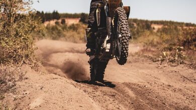 Authorities Recover $17,000 After JPMorgan Chase Customer Hands Pile of Cash To Uber Driver: Report