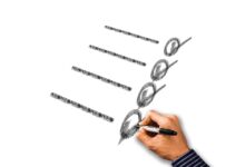 Top Regulator Pushing US Banks To Scrap Policies That Led to ‘Debanking’ of Customers: Report